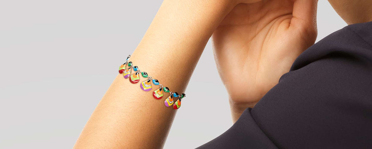 Discover the trendy women's bracelet in 2025