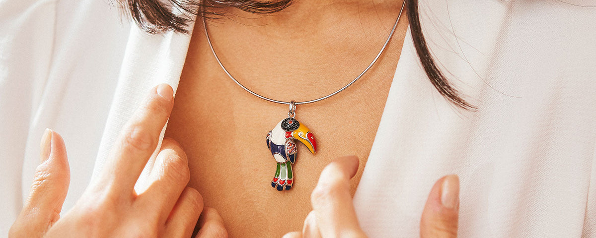 Tendance 2025 du collier gros pendentif pour femme