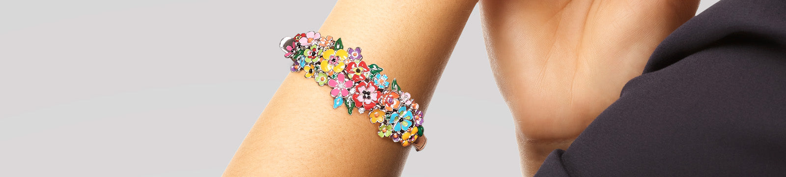 What are the different styles of large silver bracelets?