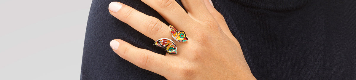 Choosing a large silver ring for women