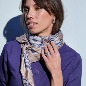 una storia x la fiancée collaboration foulard