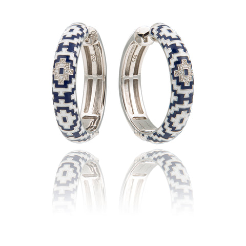 créoles bleues et blanches