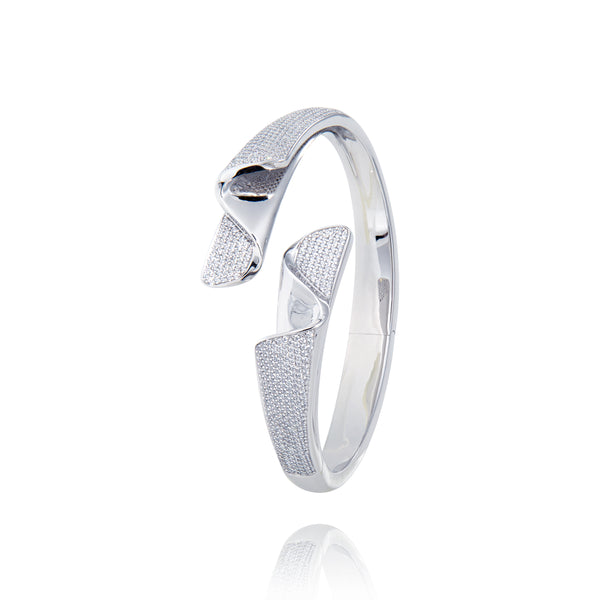 Vague silver bangle